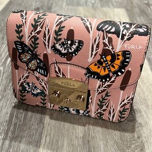 Furla Metropolis Butterfly shoulder crossbody canvas bag pink